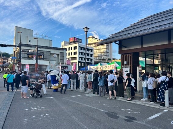 受付の様子１